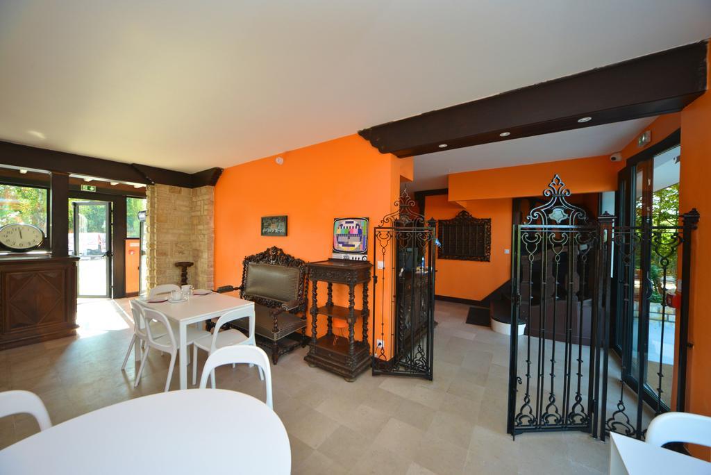Logis - Hotel Restaurant La Mire Вьерзон Экстерьер фото